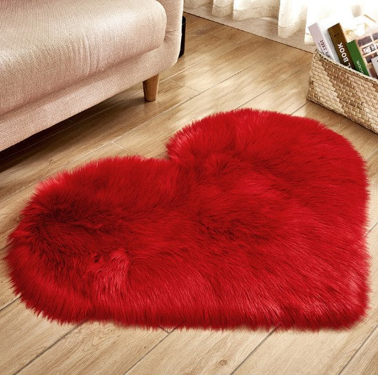 Fluffy Heart Rug – Cozy Floor Mat & Blanket for Home Decor