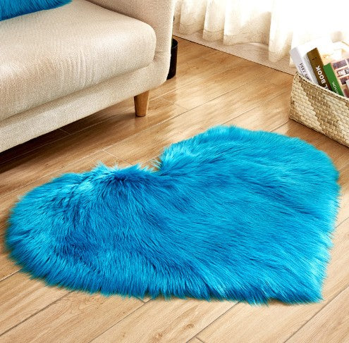 Fluffy Heart Rug – Cozy Floor Mat & Blanket for Home Decor