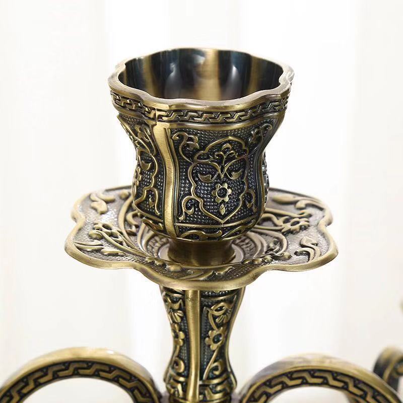 Retro Alloy Candle Holder – Light Luxury Green Antique‑Style Candle Decor