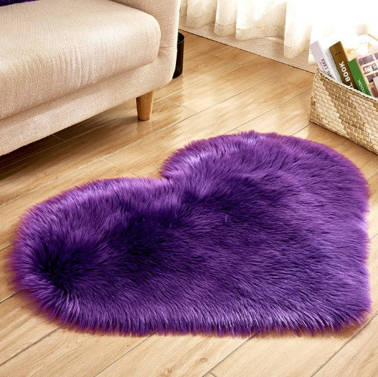 Fluffy Heart Rug – Cozy Floor Mat & Blanket for Home Decor